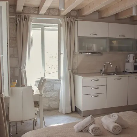 Marcantun Spalatum In Diocletian Palace Appartement *