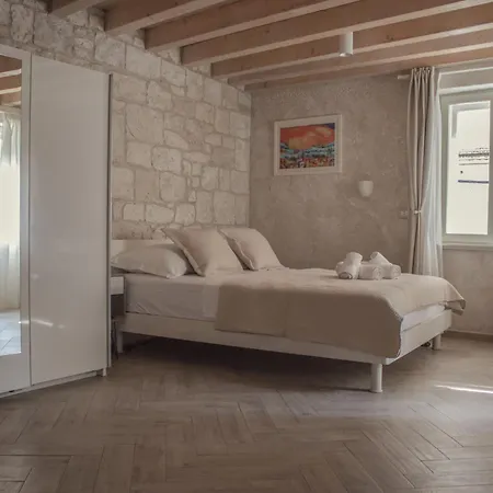 Marcantun Spalatum In Diocletian Palace Appartement *
